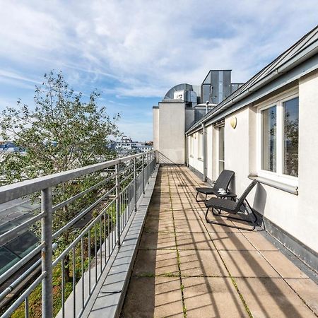Bernhards Apartment Stadthalle - Klima & Terrasse เวียนนา ภายนอก รูปภาพ