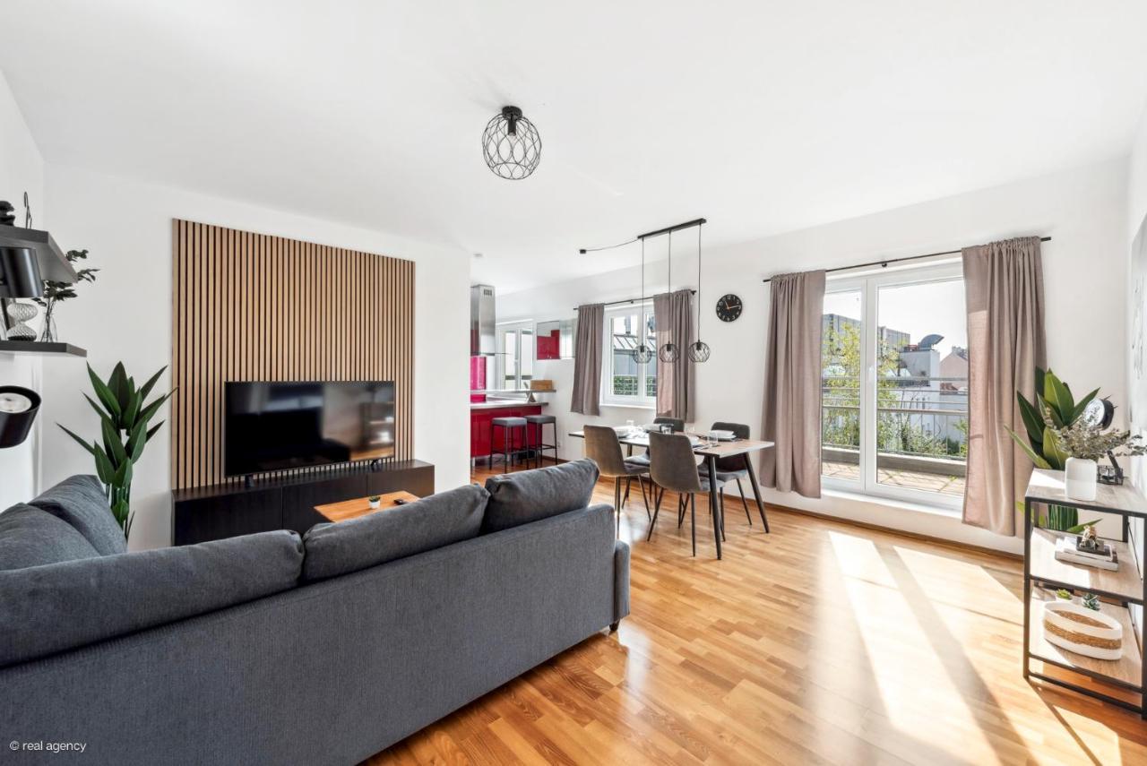 Bernhards Apartment Stadthalle - Klima & Terrasse เวียนนา ภายนอก รูปภาพ