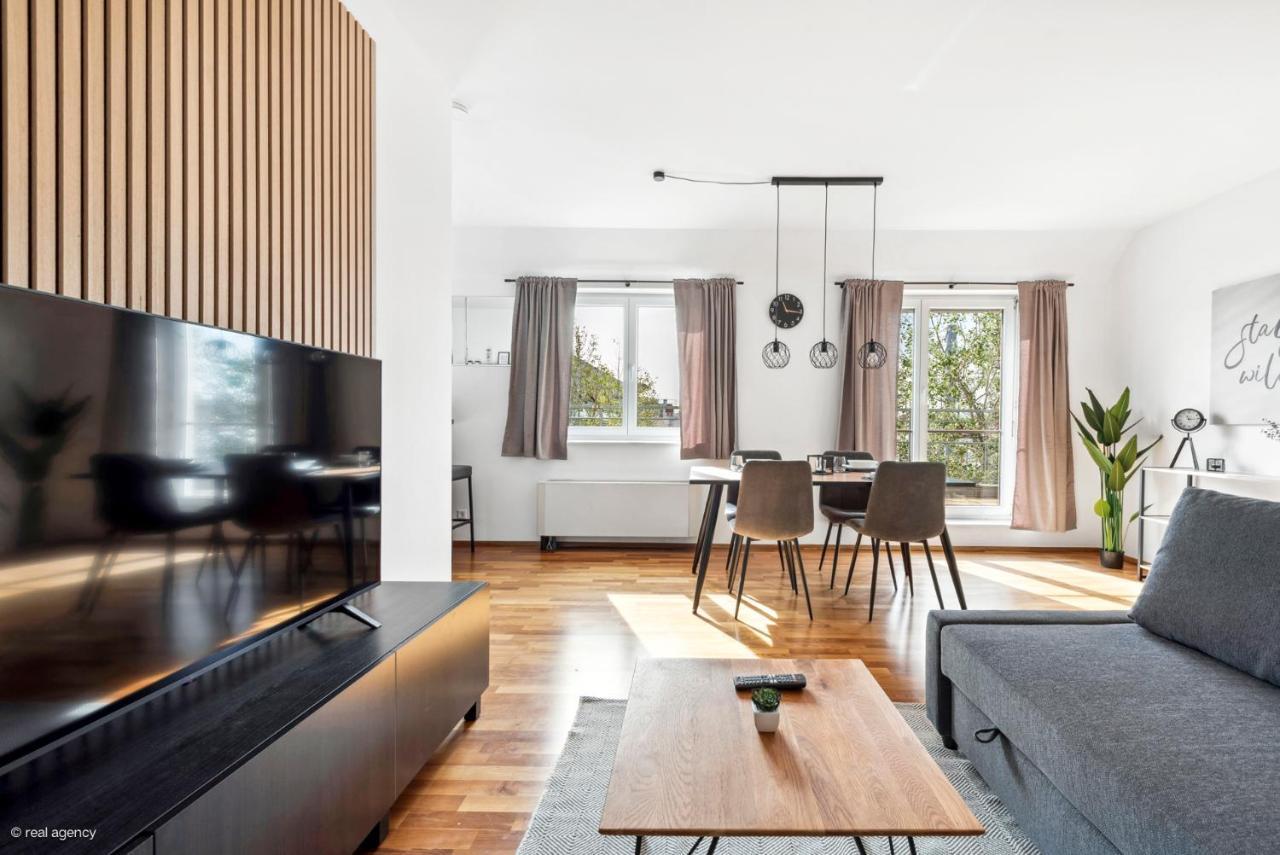 Bernhards Apartment Stadthalle - Klima & Terrasse เวียนนา ภายนอก รูปภาพ