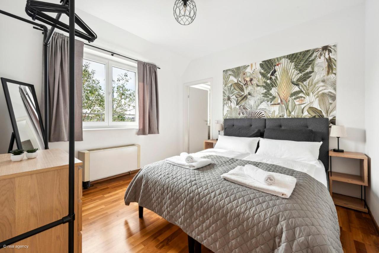 Bernhards Apartment Stadthalle - Klima & Terrasse เวียนนา ภายนอก รูปภาพ